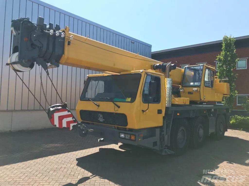 Grove GMK 3050 Univerzální terénní jeřáby