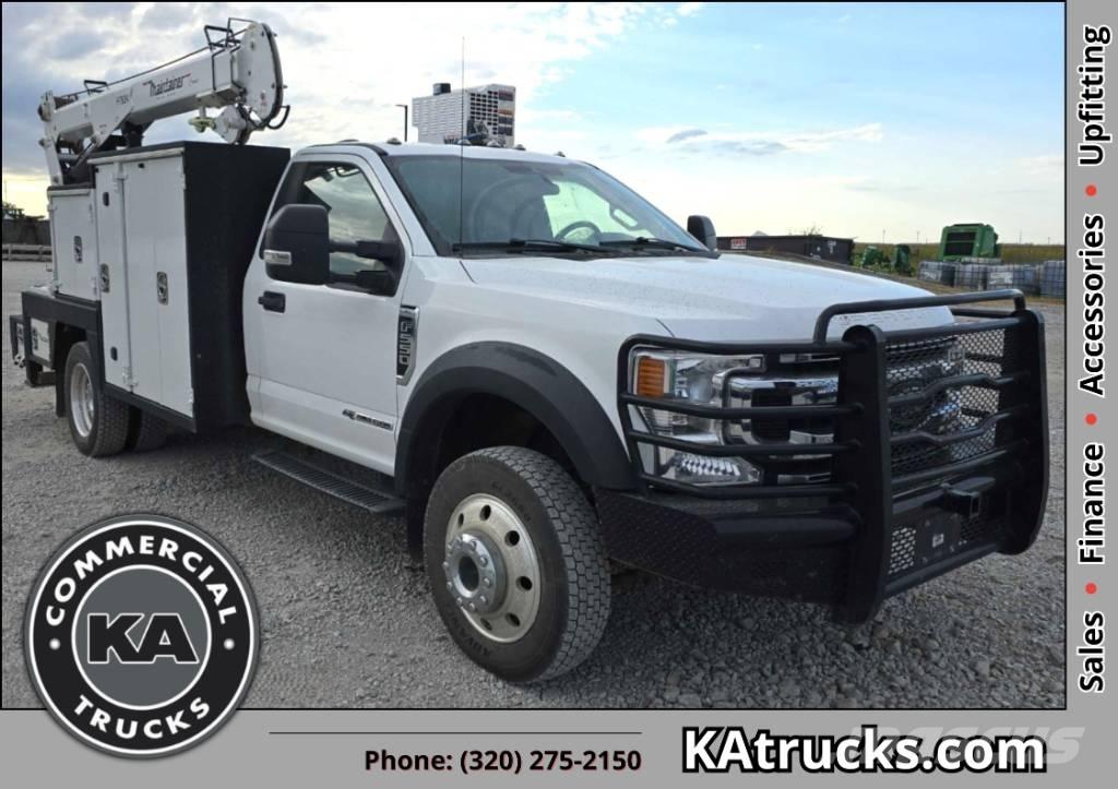 Ford F 550 XL SD Pásové jeřáby