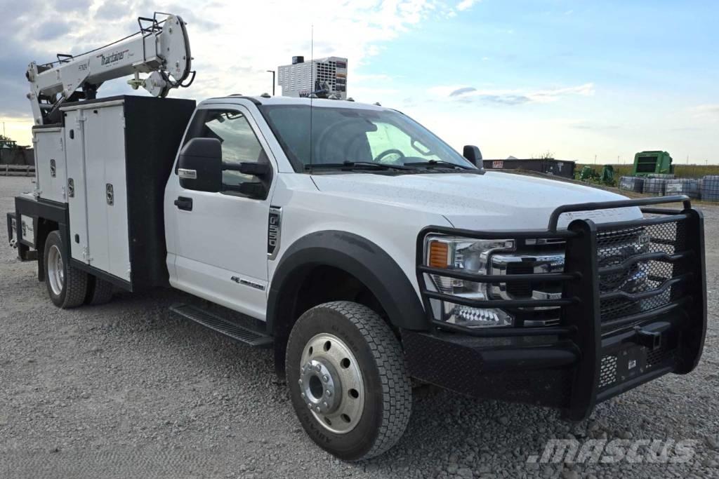 Ford F 550 XL SD Pásové jeřáby