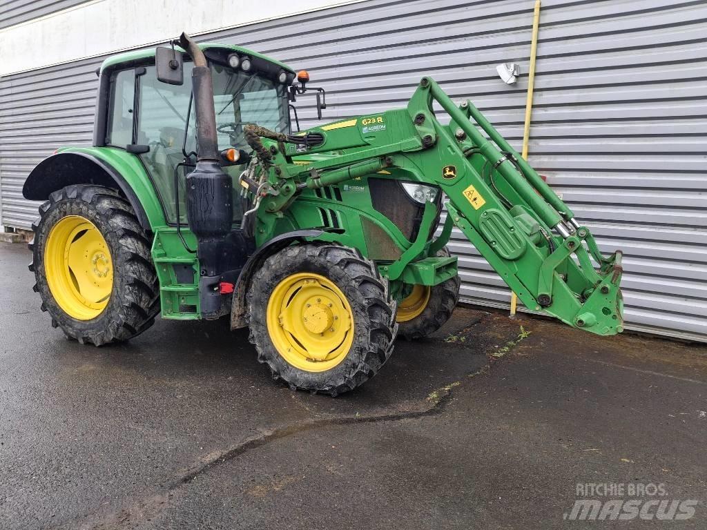 John Deere 6110 Traktory