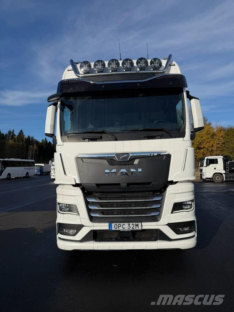 MAN 26.510 6X2-4 Skříňová nástavba