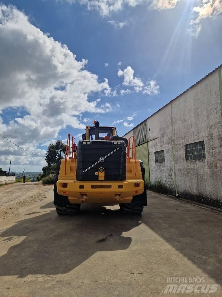 Volvo L 350 F Kolové nakladače