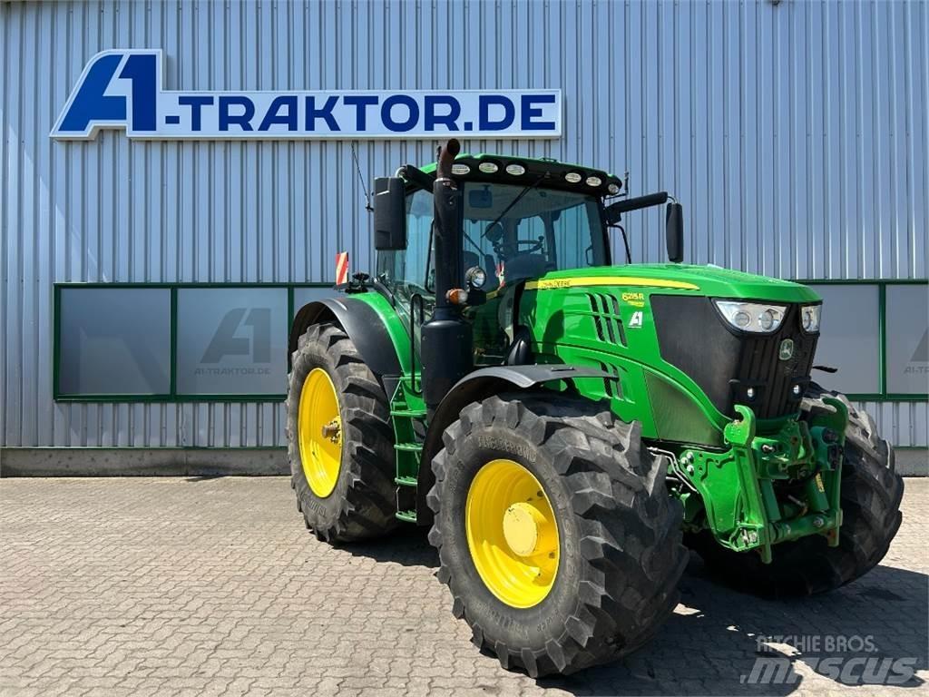 John Deere 6215R Traktory