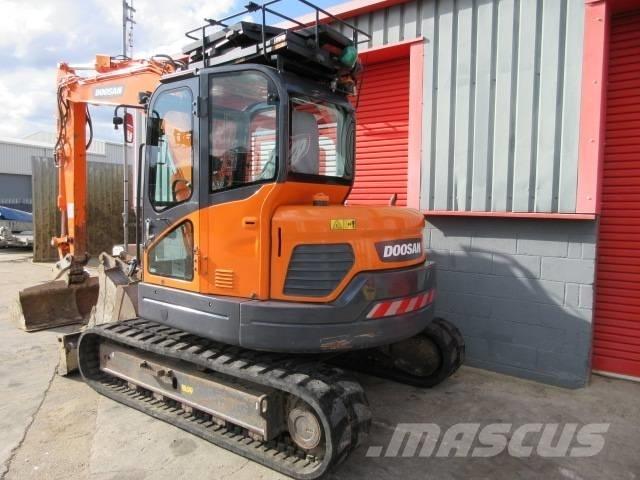 Doosan DX 85 R-3 Midi rýpadla 7t - 12t