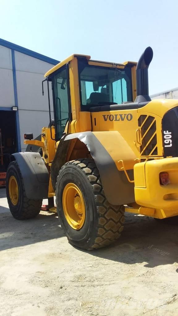 Volvo L90F Kolové nakladače