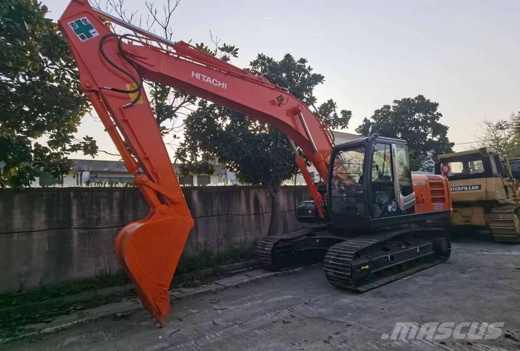 Hitachi ZX 200 Pásová rýpadla