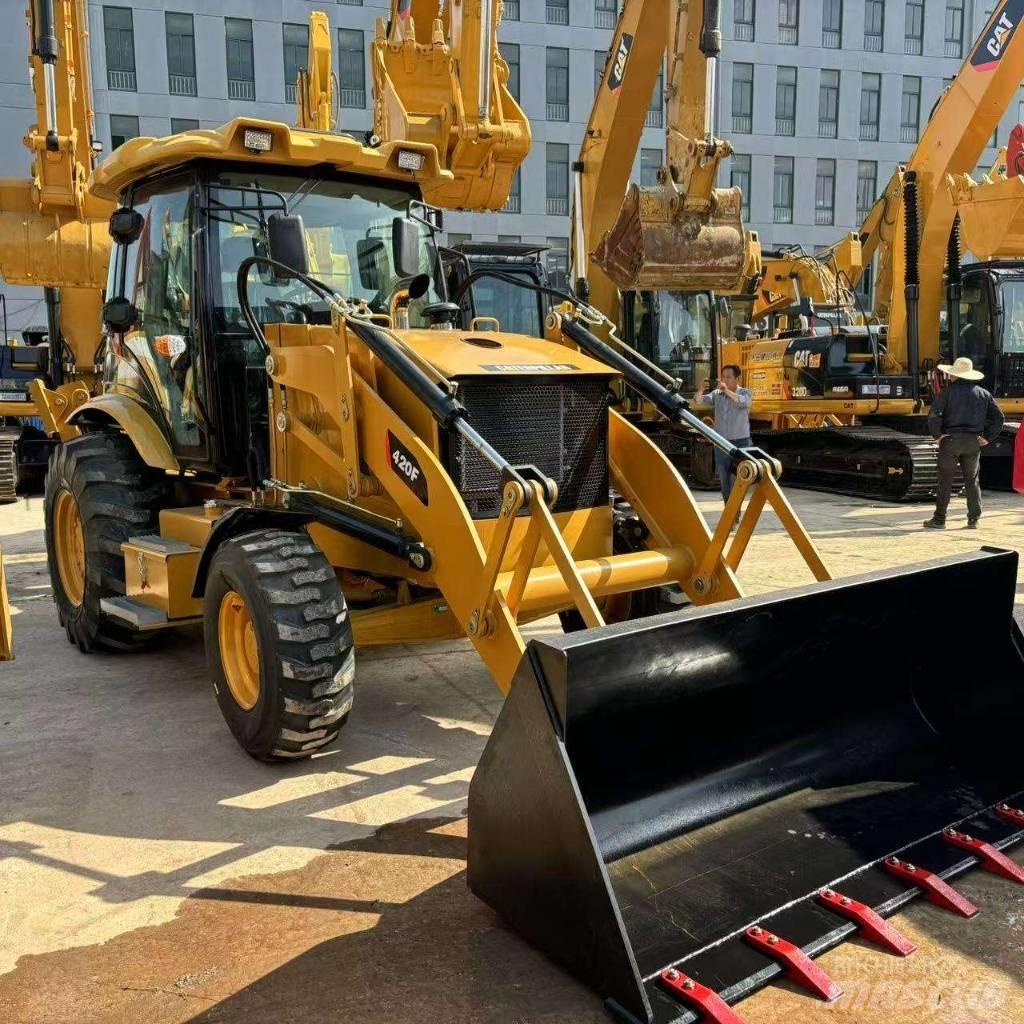 CAT 420 F Rýpadlo-nakladače