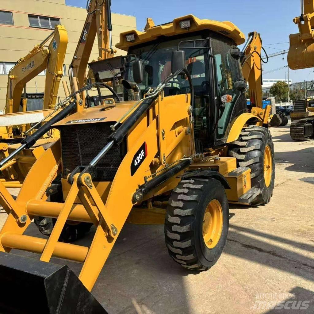 CAT 420 F Rýpadlo-nakladače