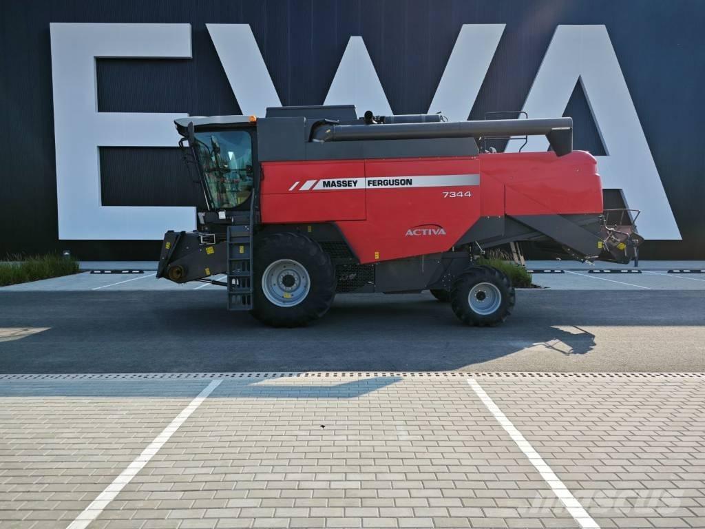 Massey Ferguson 7344 Sklízecí mlátičky