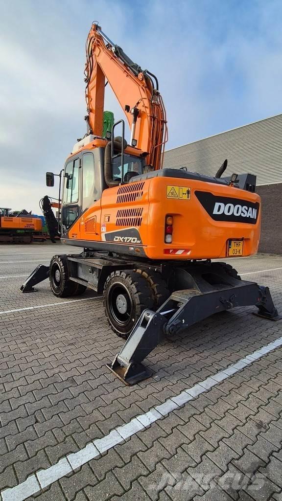 Doosan DX 170W-5 Kolová rýpadla