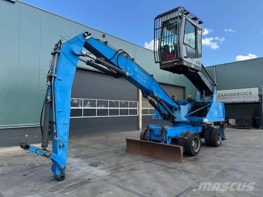 Fuchs MHL 320 Stroje pro manipulaci s odpadem