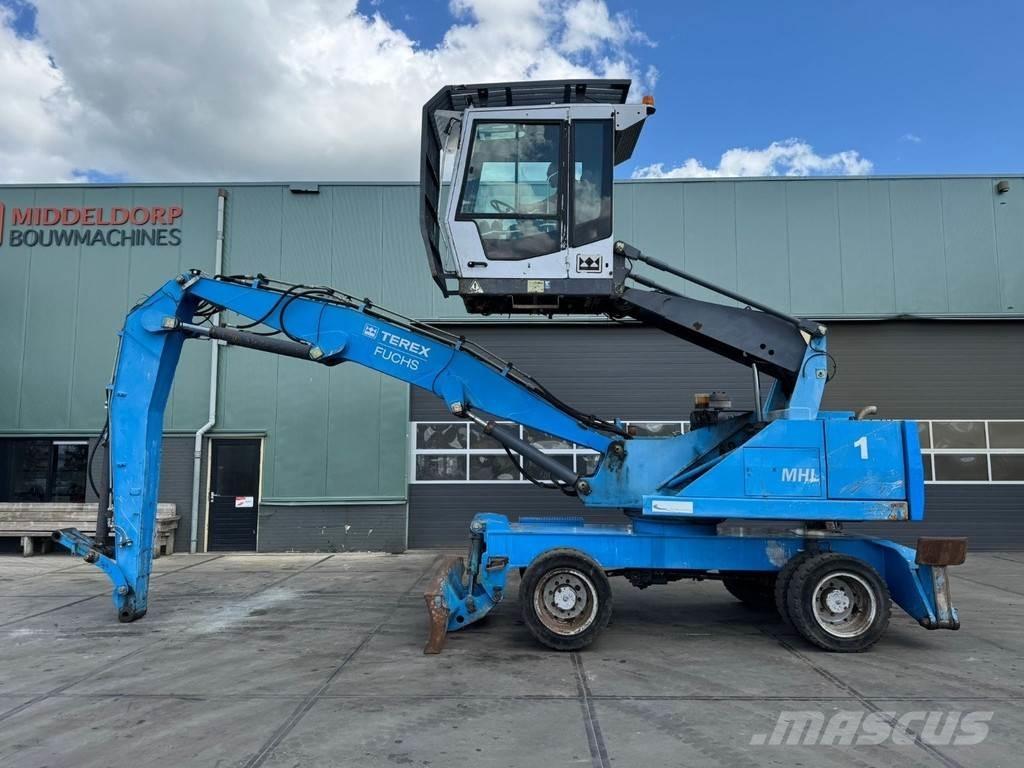 Fuchs MHL 320 Stroje pro manipulaci s odpadem