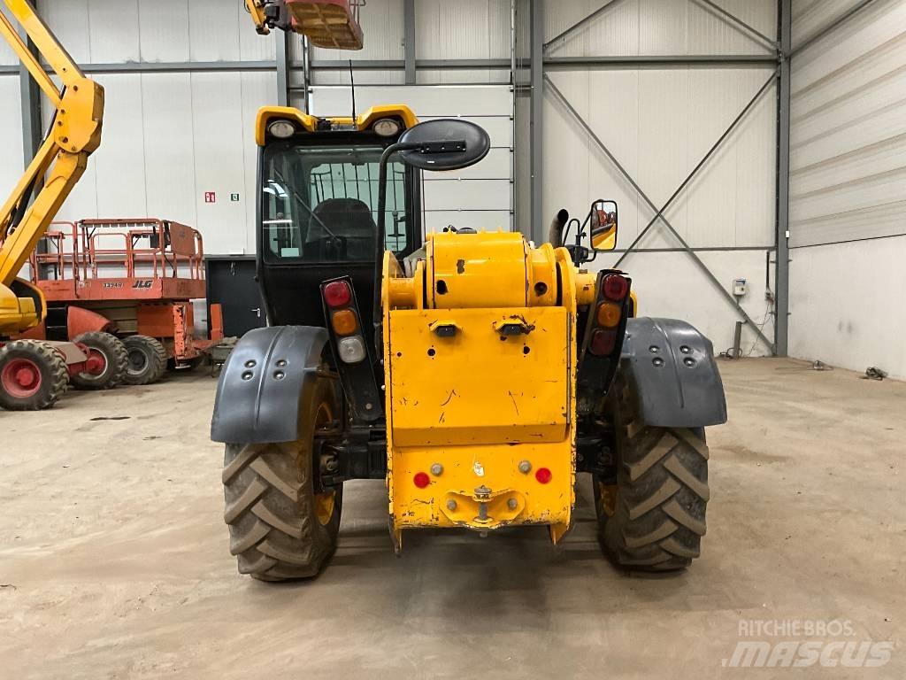 JCB 535-125 Teleskopické manipulátory