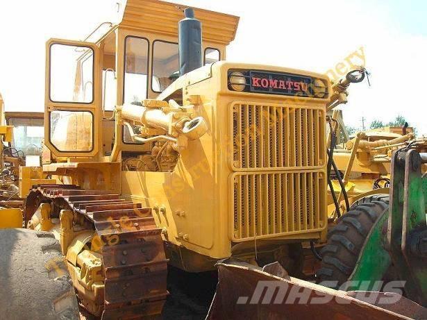 Komatsu d155a-1 Pásové dozery