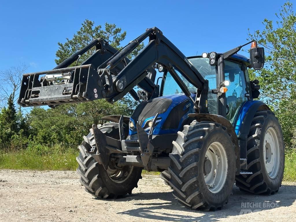 Valtra G 135 Versu Traktory