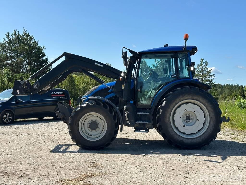 Valtra G 135 Versu Traktory