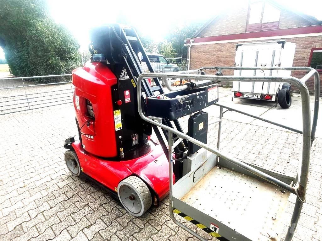 Manitou 100 VJR Vertikální sloupové výtahy