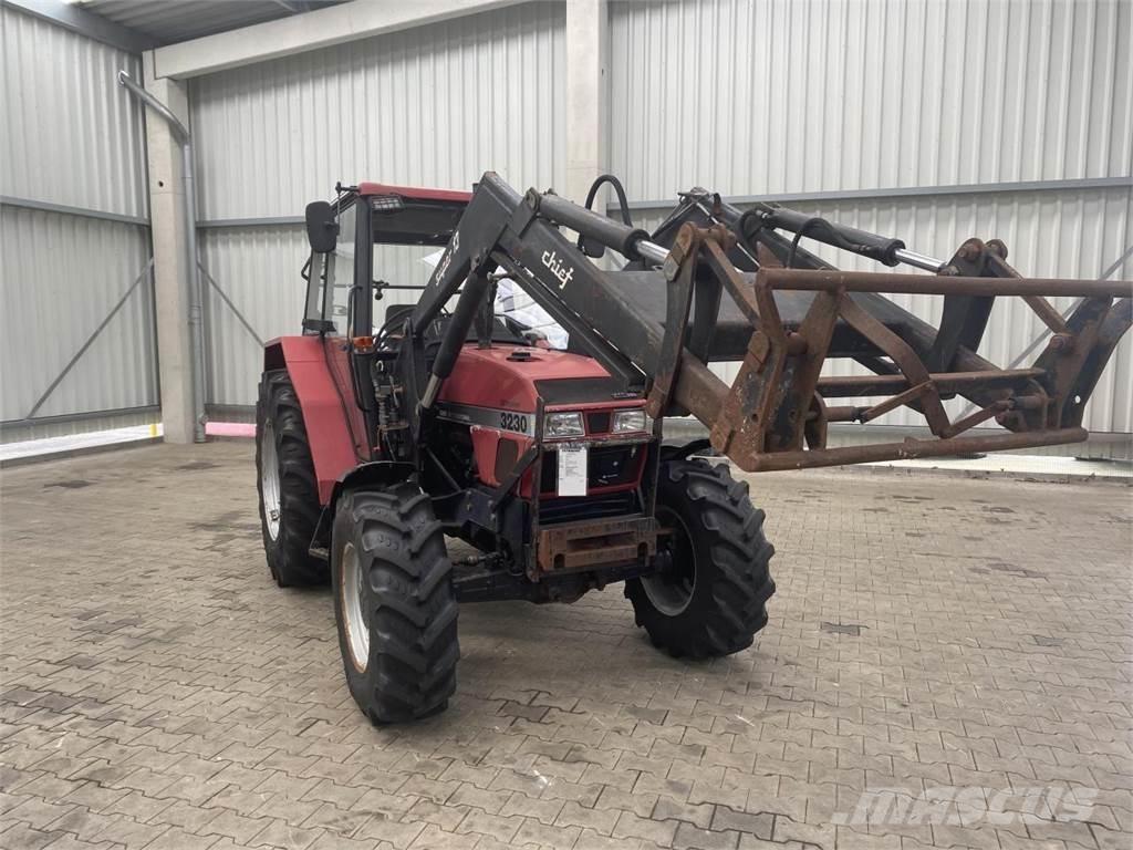 Case IH 3230 Traktory