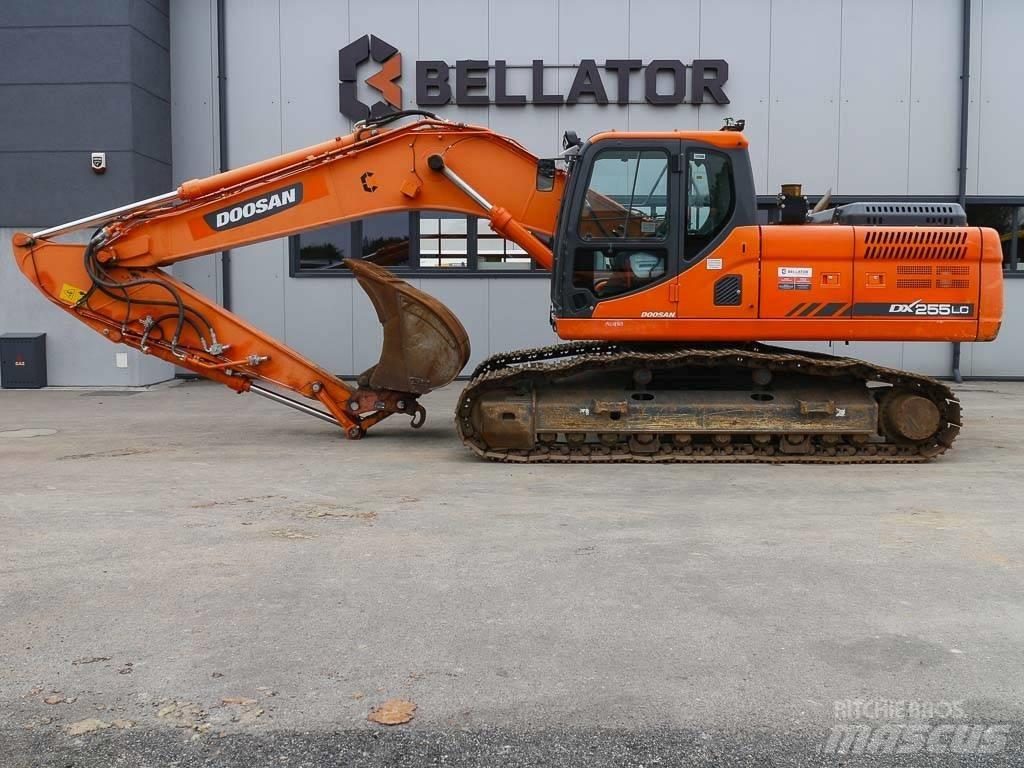 Doosan DX 255 LC-3 Pásová rýpadla