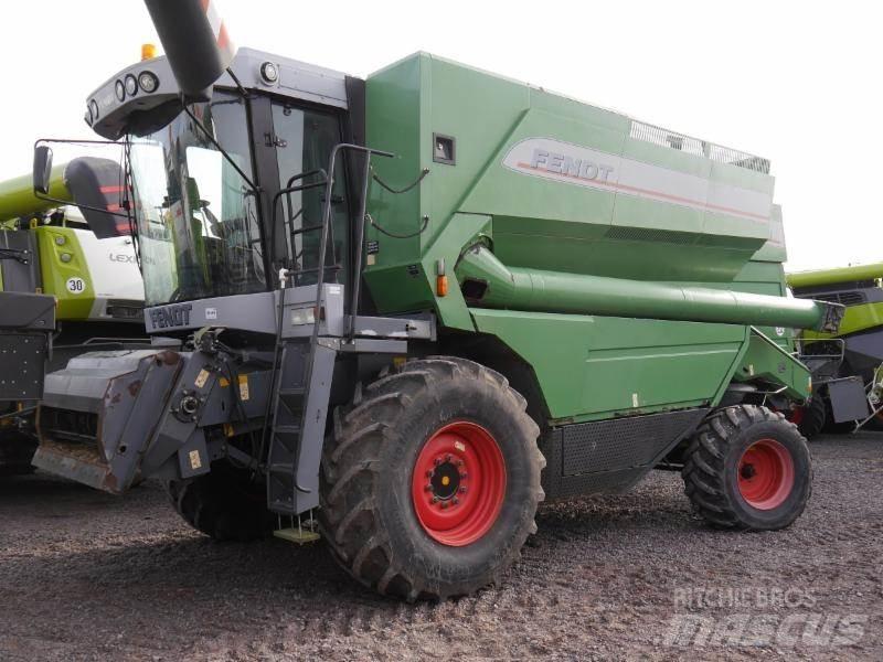 Fendt 8350 Sklízecí mlátičky