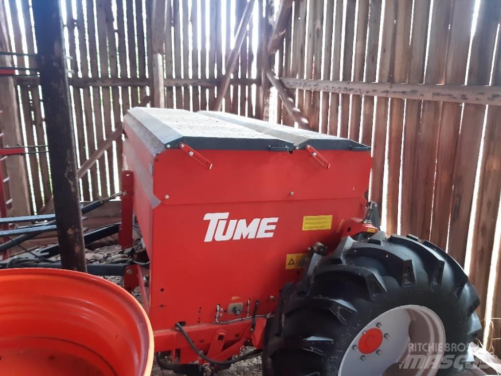 Tume HKL2500 Kombinované secí stroje