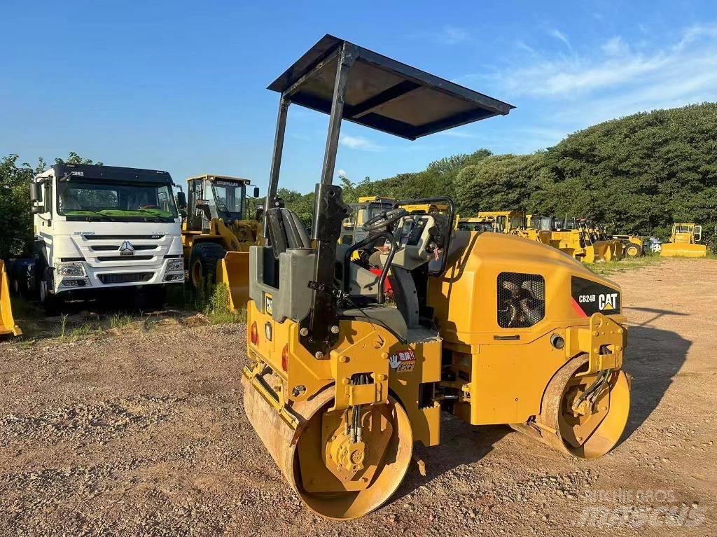 CAT CB 24 B Tandemové válce