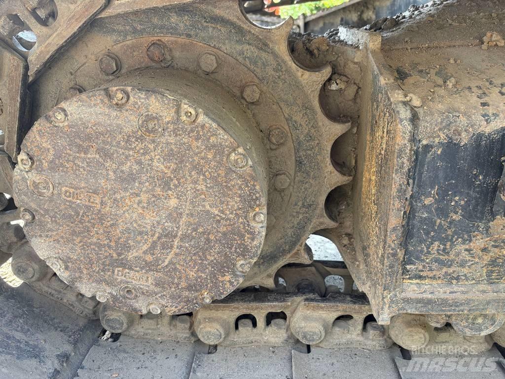 JCB JZ 140 LC Pásová rýpadla