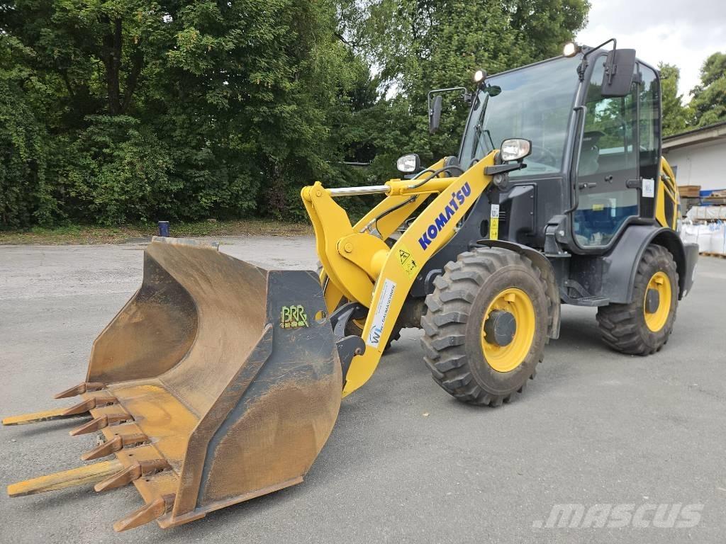 Komatsu WA 70 M-8 Kolové nakladače