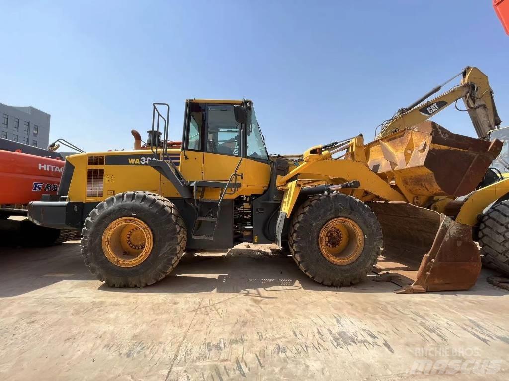 Komatsu WA 380 Kolové nakladače