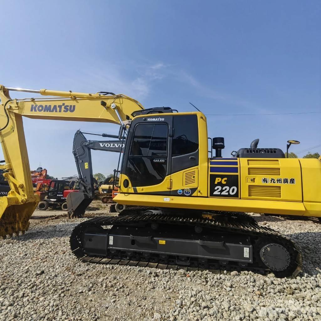Komatsu PC 220-8 Pásová rýpadla