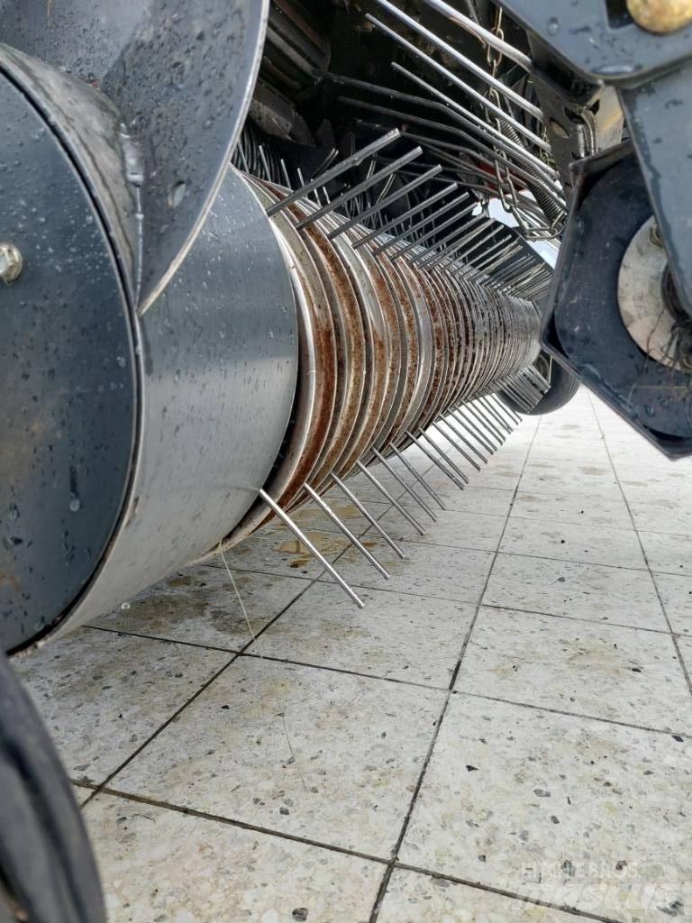 Kuhn VBP 2265 Lis na válcové balíky
