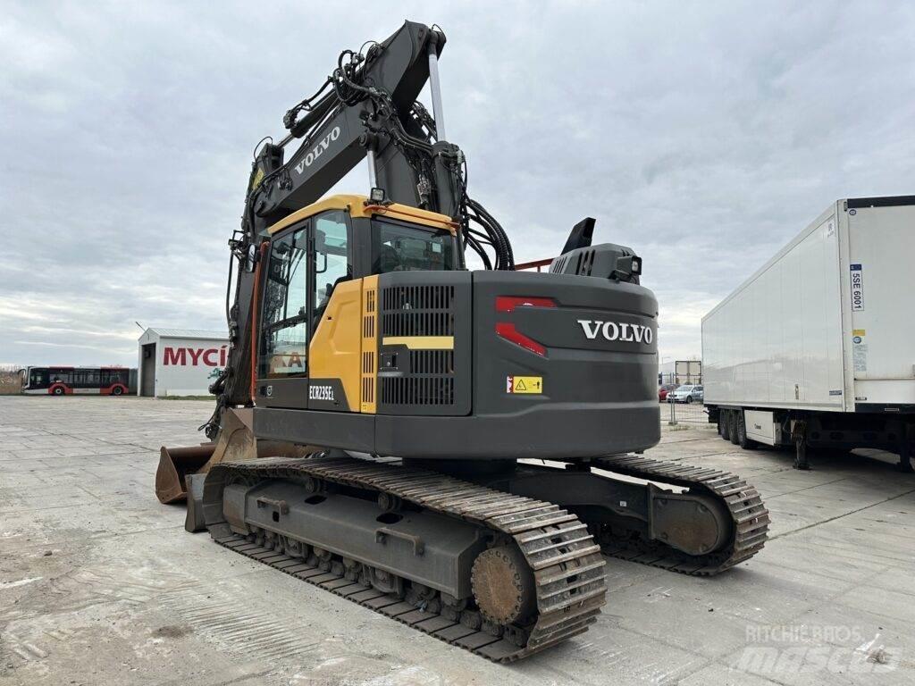 Volvo ECR235EL Pásová rýpadla