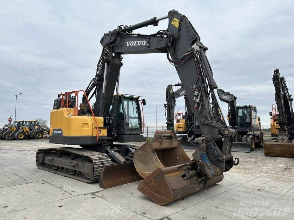 Volvo ECR235EL Pásová rýpadla