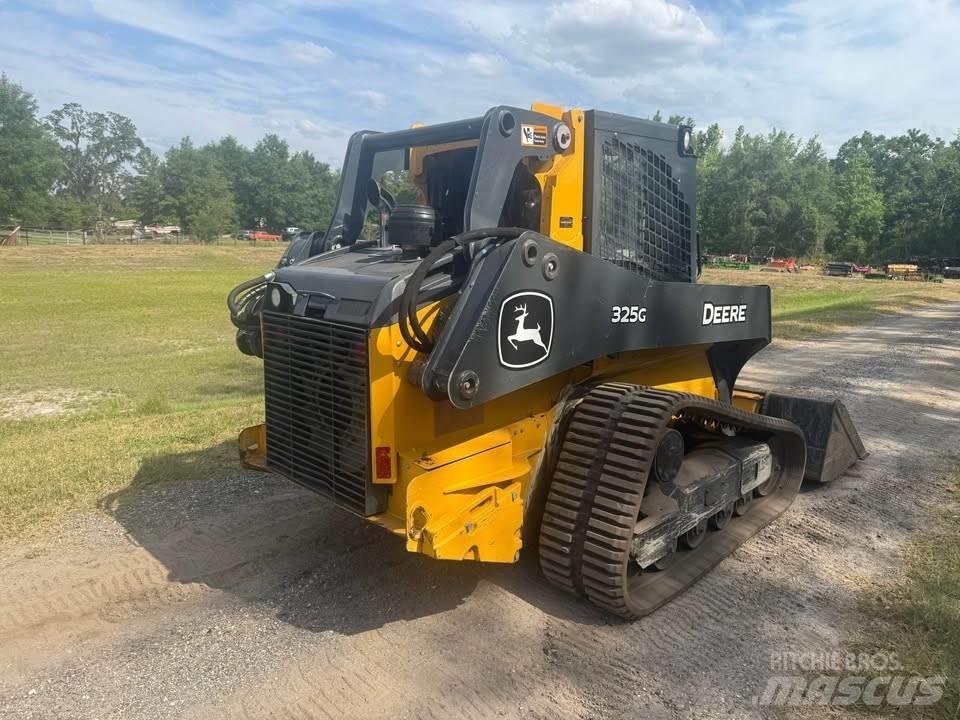 John Deere 325G Smykem řízené nakladače