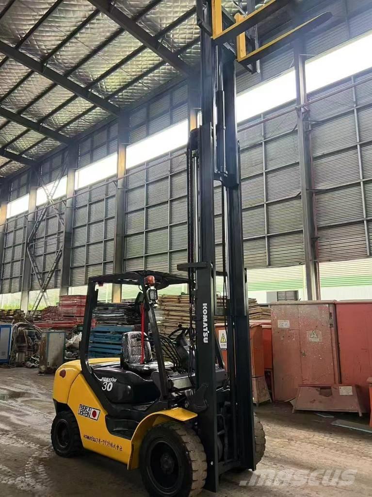 Komatsu FD 30 T-17 Dieselové vozíky