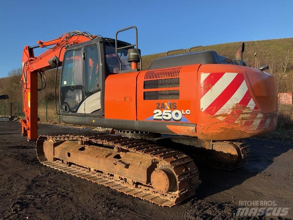 Hitachi ZX 250 LC-6 Pásová rýpadla