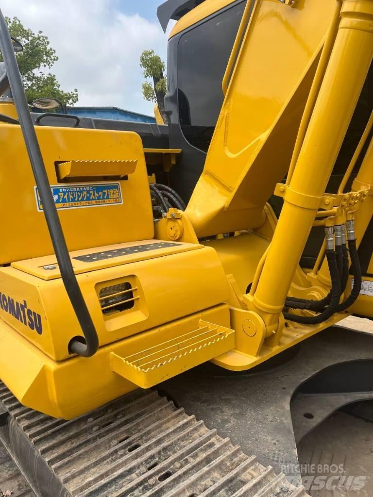 Komatsu PC130 Pásová rýpadla