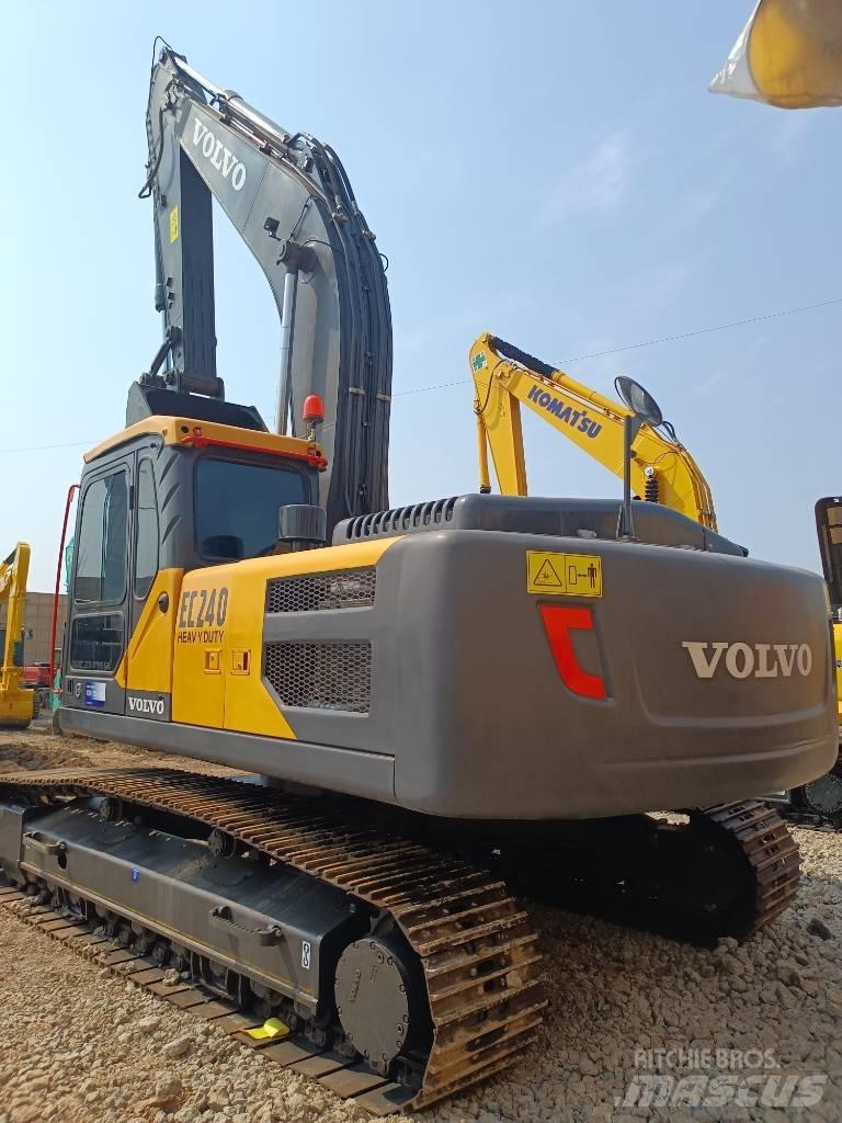Volvo EC 240 Pásová rýpadla