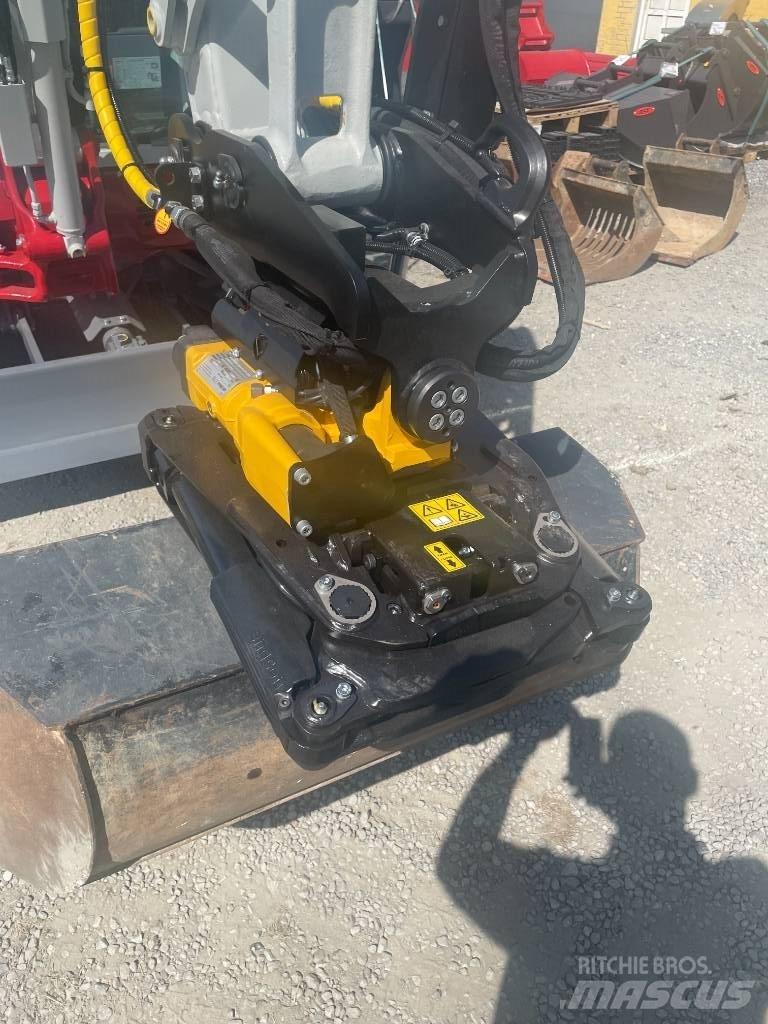 Takeuchi TB 2150 R Pásová rýpadla