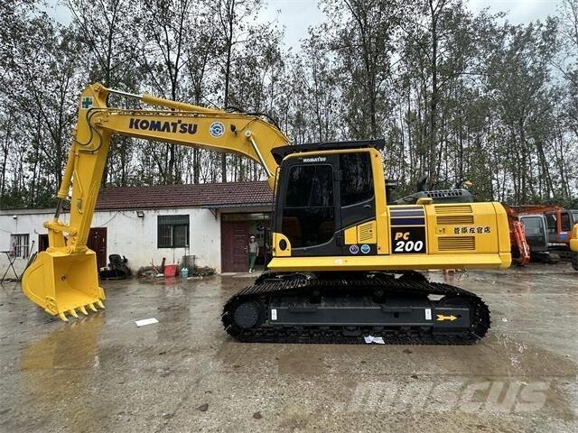 Komatsu PC 200-8N1 Pásová rýpadla