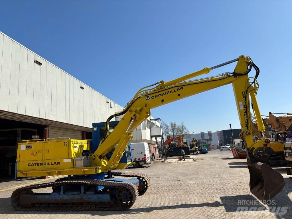 CAT 225 Pásová rýpadla