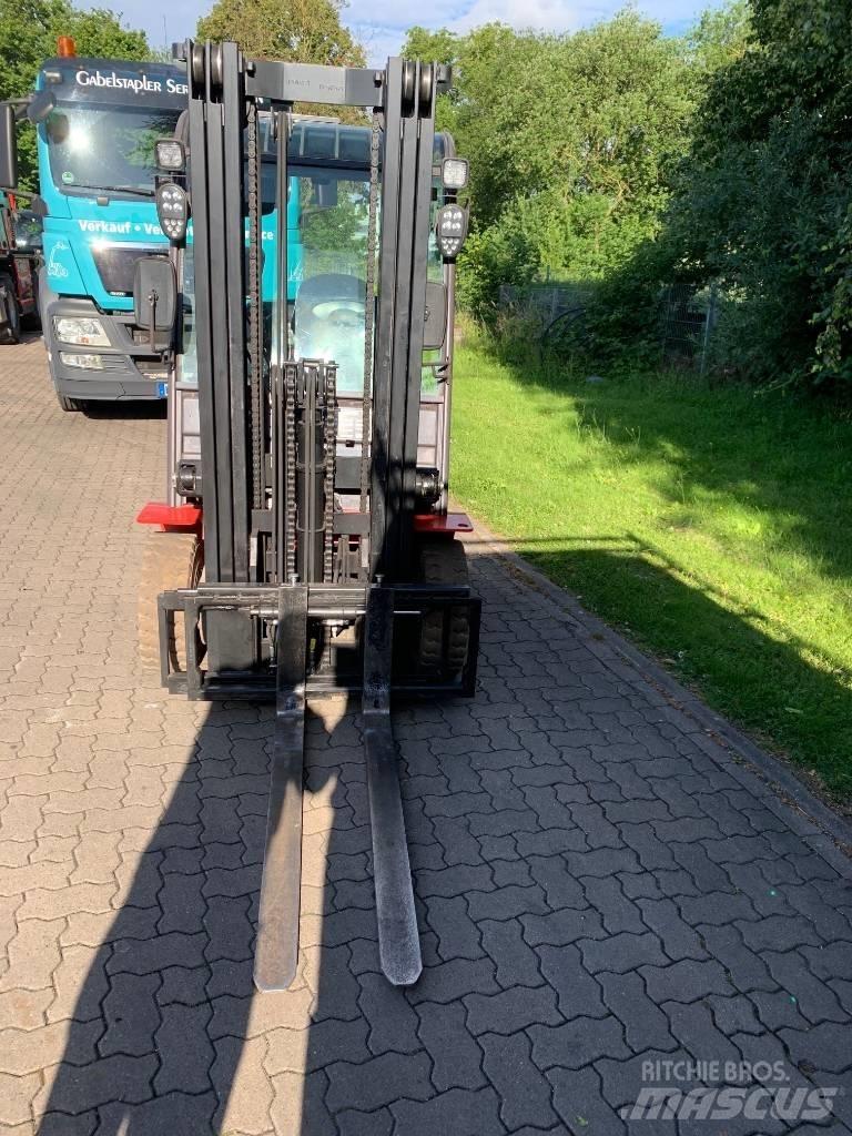 Manitou ME425C Akumulátorové vozíky