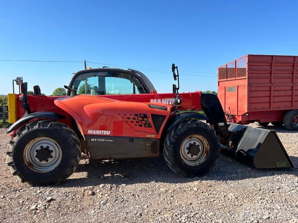 Manitou MT 835 Teleskopické manipulátory
