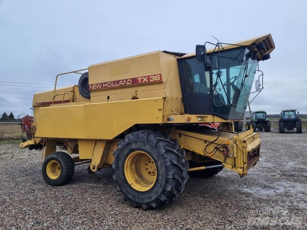 New Holland TX 36 Sklízecí mlátičky
