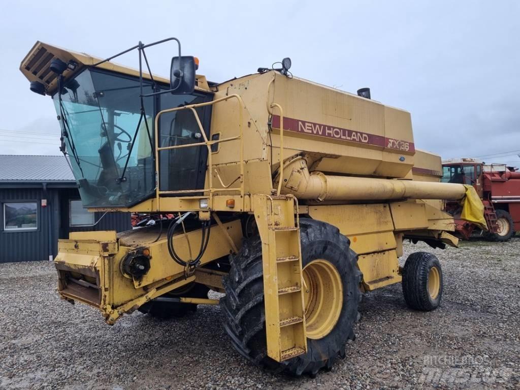 New Holland TX 36 Sklízecí mlátičky