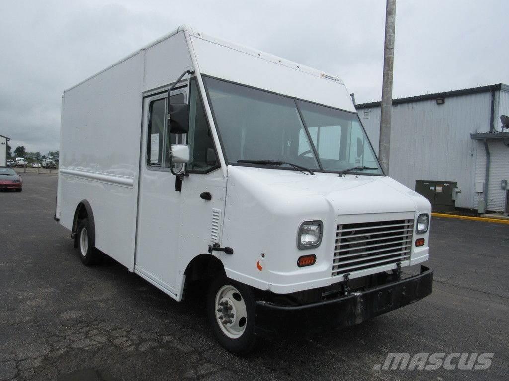 Ford E-350 Skříňová nástavba