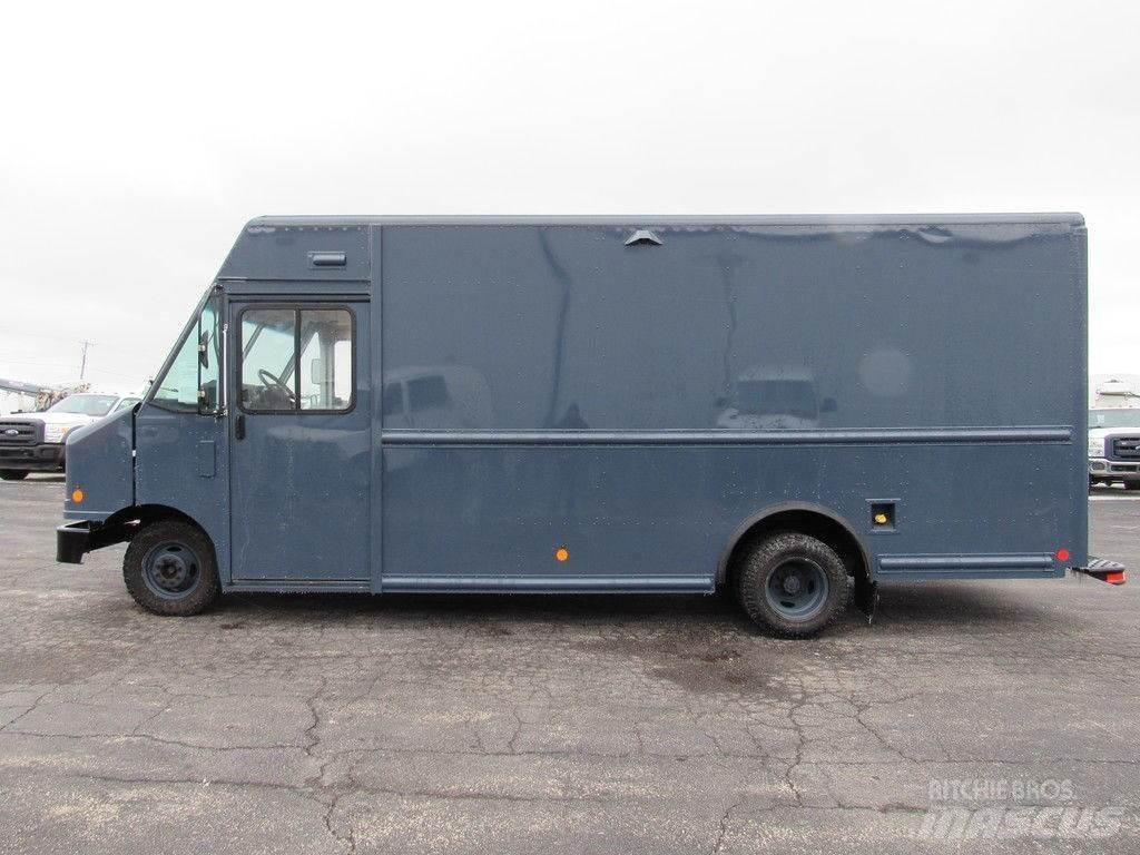Ford E-450 Skříňová nástavba