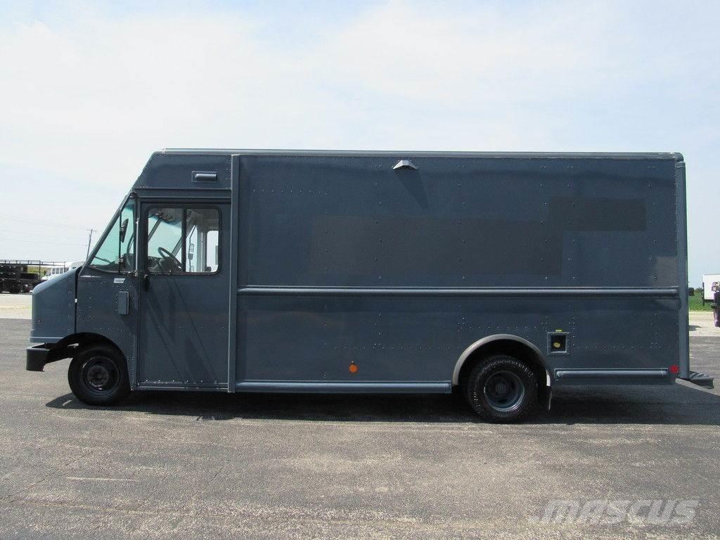 Ford E-450 Skříňová nástavba