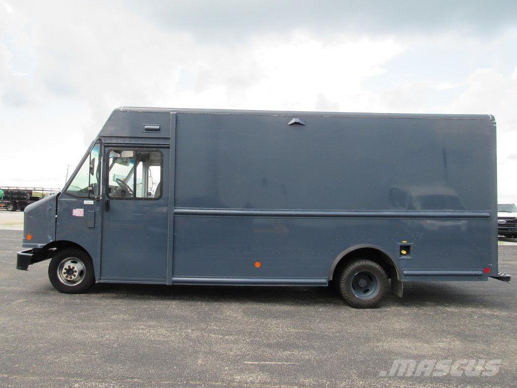 Ford E-450 Skříňová nástavba