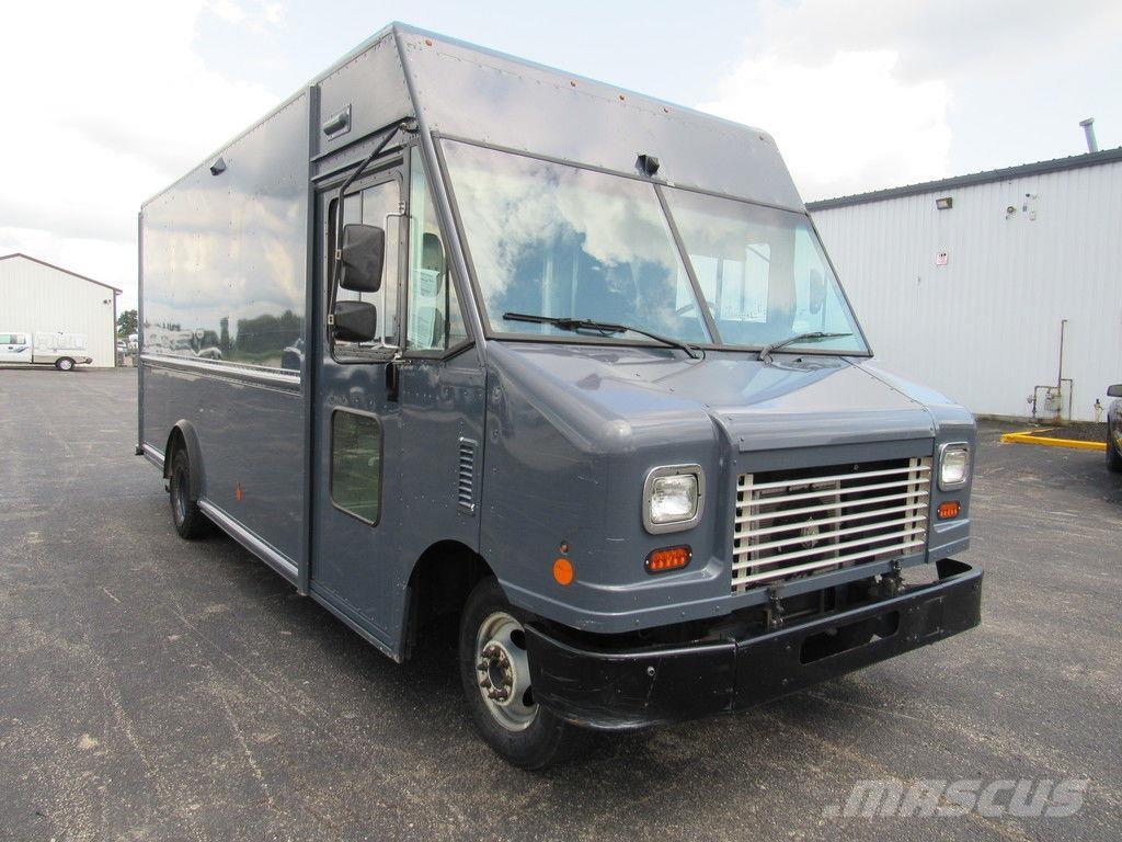 Ford E-450 Skříňová nástavba